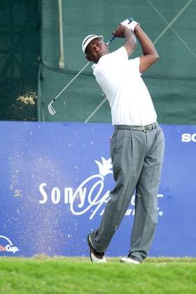 January 15, 2016 - Honolulu, Hawaii: Vijay Singh hits his tee shot during play of the second round of the Sony Open at Waialae Country Club in Honolulu, Hawaii. PGA Golf Herren Golf: Sony Open JAN15 - ZUMAc04_