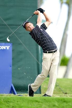 January 15, 2016 - Honolulu, Hawaii: Peter Malnati hits his tee shot on the 17th hole during play of the second round of the Sony Open at Waialae Country Club in Honolulu, Hawaii. PGA Golf Herren Golf: Sony Open JAN15 - ZUMAc04_