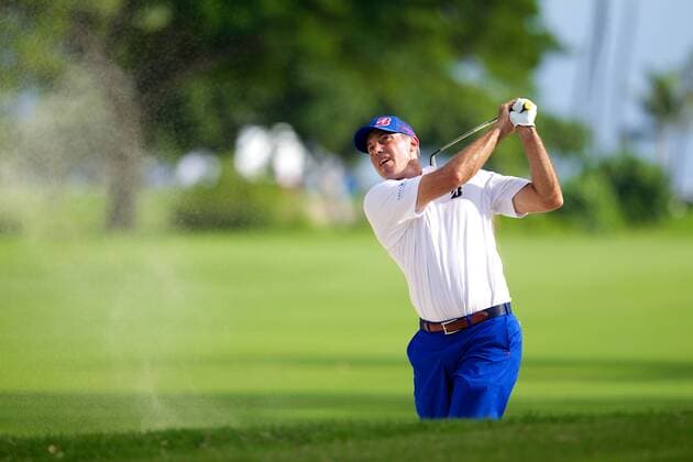 January 15, 2016 - Honolulu, Hawaii: Matt Kuchar hits out of a fairway bunker during play of the second round of the Sony Open at Waialae Country Club in Honolulu, Hawaii. PGA Golf Herren Golf: Sony Open JAN15 - ZUMAc04_