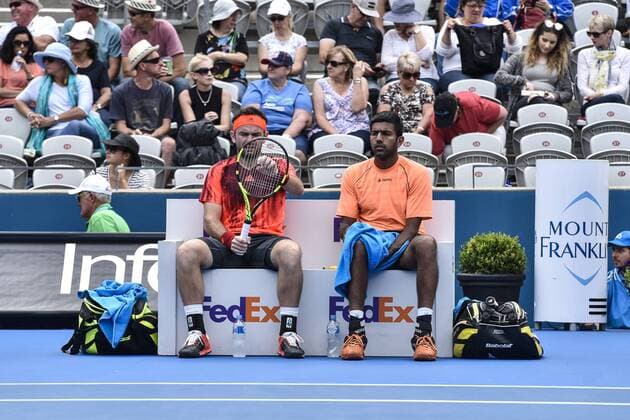 16.01.16 Sydney, Australia. Rohan Bopanna (IND) and Florin Mergea (ROU) in action against Jamie Murray (GBR) and Bruno Soares (BRA) during their mens doubles final match at the Apia International Sydney. Murray and Soares won the final 6-3,7-6. xNigelxOwenx  ActionPlus11697363