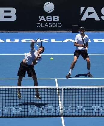 16.01.2016. Auckland, New Zealand. Mate Pavic and Michael Venus (L) during the doubles final on finals day at the ASB Classic Tennis Men s tournament. ASB Tennis Centre, Stanley st, Auckland, New Zealand. Saturday 16 January 2016. xAndrewxCornagax  ActionPlus11697584