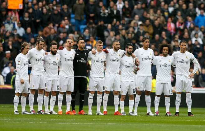 Real Madrid s players prior to their Spanish Primera Division soccer match played against Sporting Gijon at Santiago Bernabeu stadium in Madrid, Spain, 17 January 2016. REAL MADRID VS SPORTING GIJON !ACHTUNG: NUR REDAKTIONELLE NUTZUNG!  MD 20160117-635886453374594550