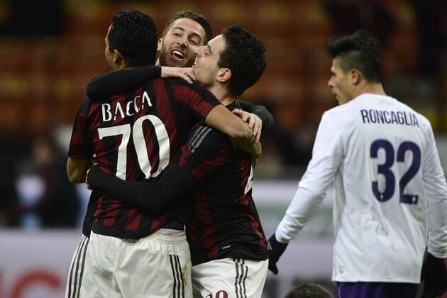 Fußball, AC Milan - AC Florenz Carlos Bacca Milan 1-0 Giacomo Bonaventura and Andrea Bertolacci. Celebration goal Milano 17-01-2016 Stadio Giuseppe Meazza - Football Calcio Serie A AC Milan vs AC Florenz. giuseppexceleste