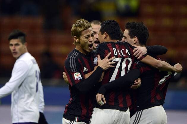 Fußball, AC Milan - AC Florenz Carlos Bacca Milan 1-0 Keisuke Honda. Celebration goal Milano 17-01-2016 Stadio Giuseppe Meazza - Football Calcio Serie A AC Milan vs AC Florenz. giuseppexceleste
