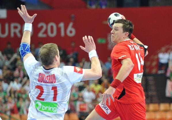 2016.01.19 Katowice Handball EHF Euro 2016 EM Länderspiel Nationalmannschaft Handball Bialorus - Norwegia (Belarus - Norway) - Rutenka Siarhei, Gullerud Andre Foto RafalxRusek Pressfocus . 2016.01.19 Katowice Handball EHF Euro Poland 2016 Bialorus - Norwegia (Belarus - Norway) - Rutenka Siarhei, Gullerud Andre Foto RafalxRusek Pressfocus NEWSPIX.PL --- Newspix.pl POLAND AND FRANCE OUT!!!  20160119PF_RR209