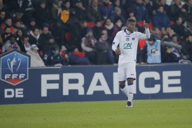 Francois Moubandje (Toulouse Football Club) inscrit un but - Fussball Frankreich, Coupe de France, Paris Saint Germain PSG vs. Toulouse FC - 19 01 2016 StephaneAllaman Panoramic 