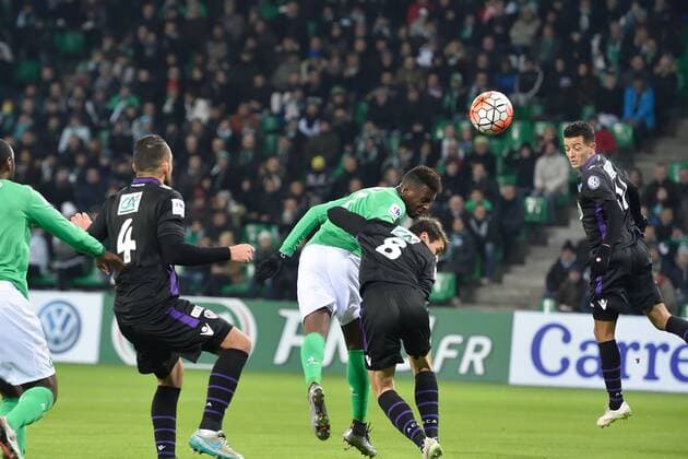 Fußball, Coupe de France, AS Saint Etienne - AC Ajaccio Jean Christophe Bahebeck (saint etienne) vs Vincent Marchetti (ajaccio) - Fussball Frankreich, Coupe de France, AS Saint Etienne vs. AC Ajaccio - 21 01 2016 FredericChambert Panoramic 