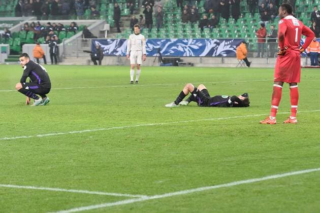 Rayan Frikeche - Anthony Lippini et Riffi Mandanda (ajaccio) - Fussball Frankreich, Coupe de France, AS Saint Etienne vs. AC Ajaccio - 21 01 2016 FredericChambert Panoramic 