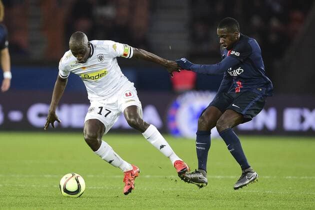 Blaise Matuidi (PSG) vs NDOYE Cheikh (Angers) FOOTBALL : PSG vs SCO Angers - L1 - Paris - 23 01 2016 JBAutissier Panoramic 