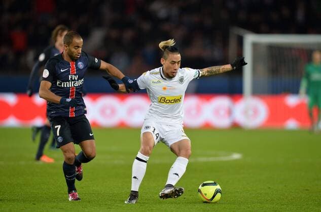 Billy Ketkeophomphone (ang) - Lucas (psg) FOOTBALL : Paris SG vs Angers - Ligue 1 - 23 01 2016 AnthonyBIBARD FEP Panoramic 