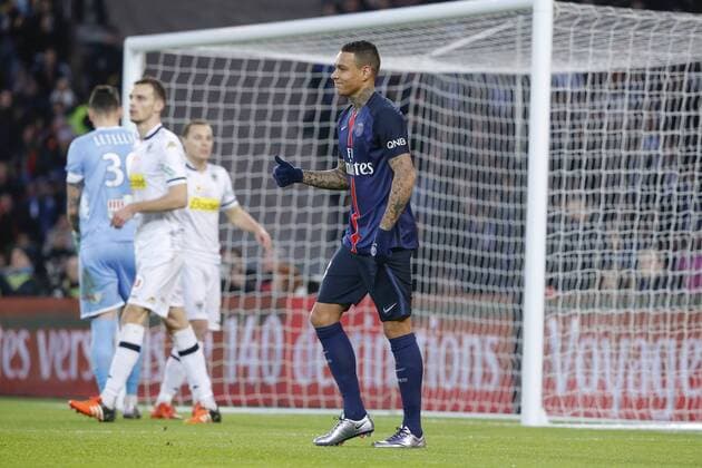 Fußball, Paris Saint Germain - Angers SCO Gregory Van Der Wiel (psg), Abseitstor FOOTBALL : Paris st Germain vs Angers SCO - Ligue 1 - 23 01 2016 StephaneAllaman 