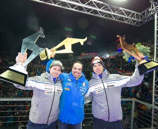 Kitzbuehel 23.01.2016, Streif, Kitzbuehel, AUT, FIS Weltcup Ski Alpin, Kitzbuehel, Abfahrt, Herren, Siegerehrung, im Bild v.l. Beat Feuz (SUI, 2. Platz), Peter Fill (ITA, 1. Platz), Carlo Janka (SUI, 3. Platz) f.l.t.r. 2nd placed Beat Feuz of Switzerland winner Peter Fill of Italy 3rd placed Carlo Janka of Switzerland during award winner ceremony for the men s Downhill Race of Kitzbuehel FIS Ski Alpine World Cup at the Streif in Kitzbuehel, Austria on 2016 01 23. EX_JFK