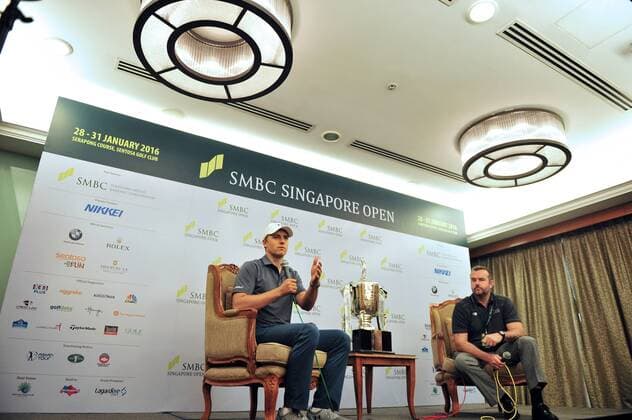 (160126) -- SINGAPORE, Jan. 26, 2016 -- Jordan Spieth (L) of the United States attends the SMBC Singapore Open pre-match press conference PK Pressekonferenz at Singapore s Sentosa Golf Club, Jan. 26, 2016. The SMBC Singapore Open will be held at Singapore s Sentosa Golf Club from Jan. 28 to Jan. 31. ) (SP)SINGAPORE-GOLF-SMBC SINGAPORE OPEN-PRESS CONFERENCE ThenxChihxWey 