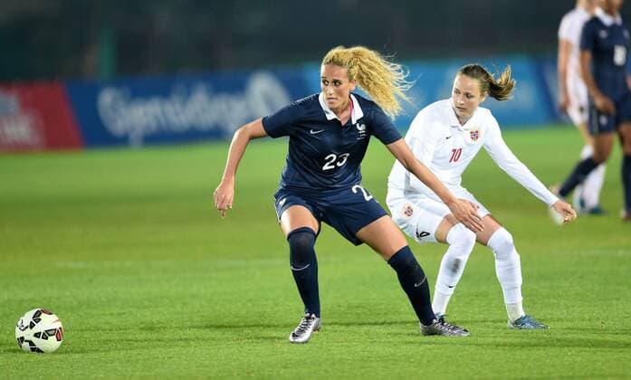 Fußball, Damen, Norwegen - Frankreich Football , NOR, 26. januar 2016 , Norway - France Caroline Graham Hansen , NOR Kheira Hamraoui , FRA 
