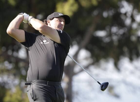 January 29, 2016: Phil Mickelson tees off on the 8th hole of the North Course during the second round of the Farmers Insurance Open at Torrey Pines Golf Course in San Diego, California. PGA Golf Herren 2016: Farmers Insurance Open JAN 29 - ZUMAc04_