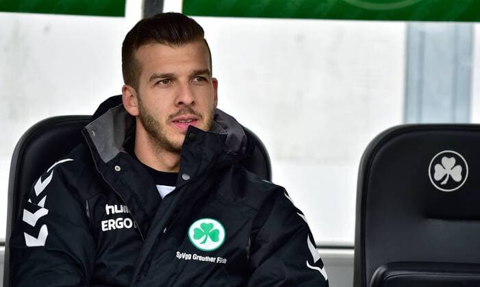 30.01.2016 - Fussball - Saison 2015 2016 - Testspiel Freundschaftsspiel: SpVgg Greuther Fürth - Kalrsruher SC KSC Karlsruhe - - Zlatko Tripic (17, SpVgg Greuther Fürth ) vor Spielbeginn