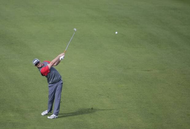January 30, 2016: Hunter Mahan hits off of the 13th fairway on the South Course during the third round of the Farmers Insurance Open at Torrey Pines Golf Course in San Diego, California. PGA Golf Herren 2016: Farmers Insurance Open JAN 30 - ZUMAc04_