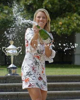 31.01.2016. Melbourne, Australia. Angelique Kerber (GER), Australian Open 2016 women s champion held a trophy photo shoot at Government House, Melbourne, Australia. xHughxPeterswaldx  ActionPlus11702653