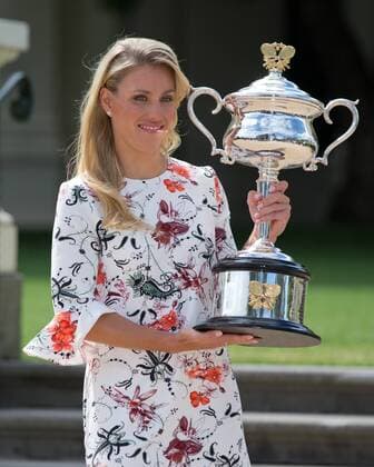 Themen der Woche - SPORT Angelique Kerber mit Pokal im Government House, Australian Open 2016 Tennis - Australian Open 2016 - Grand Slam ITF ATP Tennis Herren WTA Tennis Damen - Melbourne Park - Melbourne - Victoria - Australia - 31 January 2016.
