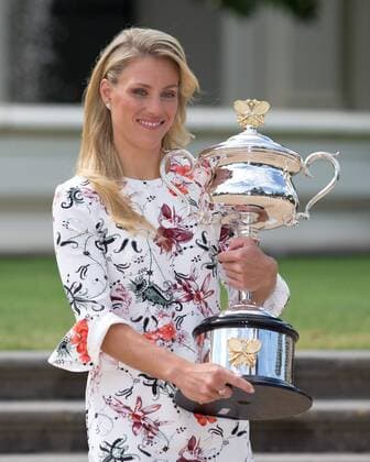 Angelique Kerber mit Pokal im Government House, Australian Open 2016 Tennis - Australian Open 2016 - Grand Slam ITF ATP Tennis Herren WTA Tennis Damen - Melbourne Park - Melbourne - Victoria - Australia - 31 January 2016.