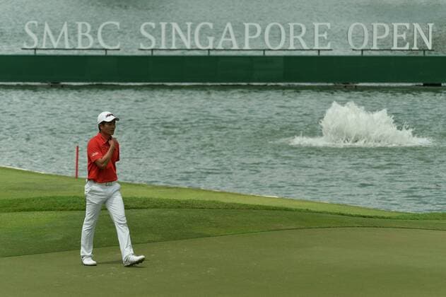 (160131) -- SINGAPORE, Jan. 31, 2016 -- China s Liang Wen Chong walks during the SMBC Singapore Open held at Singapore s Sentosa Golf Club Serapong course, Jan. 31, 2016. ) (SP)SINGAPORE-GOLF-SMBC SINGAPORE OPEN ThenxChihxWey 