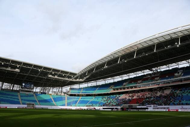 GER, 2. FBL, Testspiel, RasenBallsport Leipzig vs FK Teplice 31.01.16 , Leipzig, Red Bull Arena, GER, 2.FBL, Saison 2015 2016, Testspiel, RasenBallsport Leipzig vs FK Teplice im Bild nur die Haupttribüne im Stadion ist belegt, der Rest des Stadions ist leer