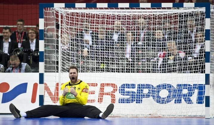 Torhueter Andreas WOLFF (33 GER) jubelt nach einer Parade. Finale: Deutschland - Spanien in Krakau am 31.01.2016. Handball Europameisterschaft 2016 in Polen,