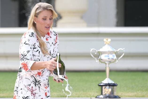 Angelique Kerber, GER, at a trophy-photoshoot in front of the government house during the 2016 Australian Open in Melbourne, 31 01 2016; -
