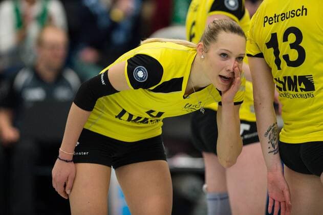 01.02.2016, Halle Berg Fidel, Muenster Volleyball, Bundesliga Frauen, USC Münster Muenster vs. Rote Raben Vilsbiburg Michala Kvapilova ( 4 Muenster)