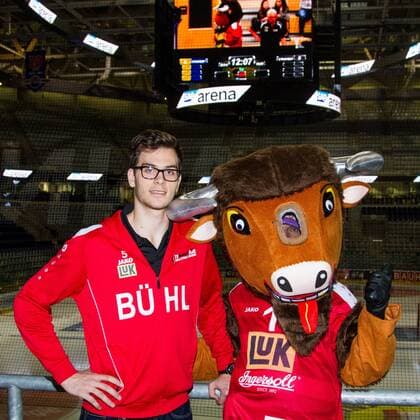 Mannheim David Sossenheimer (TV Ingersoll Buehl, Kapitaen) und das Buehler Masktchen; 2016 DVV-Pokalfinale (DVV-Pokal) Pressekonferenz, SAP Arena, Mannheim Deutschland, 20160201; Copyright: Wuechnerx xEibner-Pressefoto EP_nwr