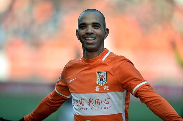 Fußball, AFC Champions League, Shandong Luneng FC - Mohun Bagan (160202) -- JINAN, Feb. 2, 2016 -- Tardelli of China s Shandong Luneng FC celebrates for goal during the preliminary round match against India s Mohun Bagan at the 2016 AFC Champions League in Jinan, capital of east China s Shandong Province, on Feb. 2, 2016. China s Shandong Luneng FC won 6-0. ) (lm) (SP)CHINA-JINAN-AFC 2016-PRE (CN) ZhuxZheng 