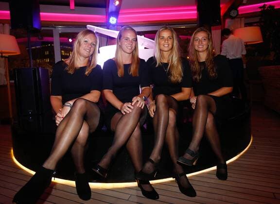 Tennis, Russlands FedCup-Team während eines Dinners Fed cup 2016. Russia v Netherlands. Official Dinner rose bar . Team Netherlands.