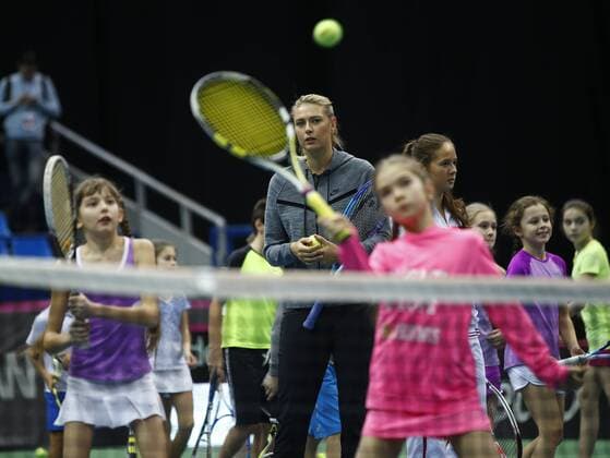 Fed cup 2016 RUS-NED. Sharapova held a master class for young tennis players.