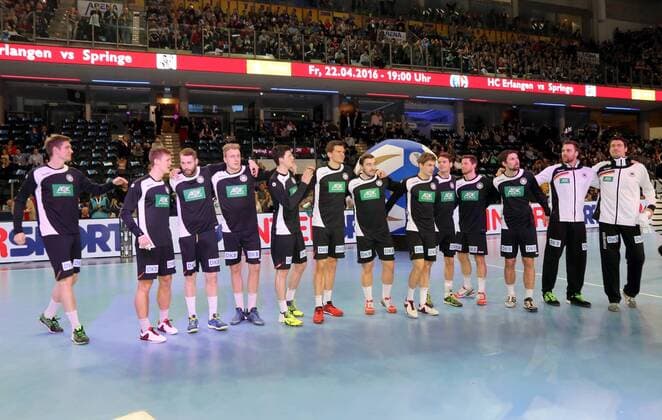 05.02.2016 - Handball - DKB Handball Bundesliga - All Star Day Nürnberg - Rahmenprogramm - DaMa - Gruppenbild Mannschaftbild Teambild der Nationnalmannschaft A-Nationalmannschaft