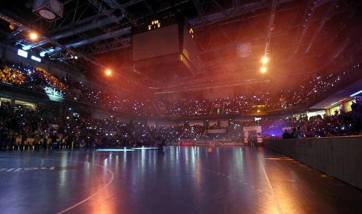 05.02.2016 - Handball - DKB Handball Bundesliga - All Star Day Nürnberg - All Star Game : Nationalmannschaft Nationalteam Deutschland - All Star Team 2016 - DaMa - Zahlreiche Zuschauer Publikum Fans in der Arena