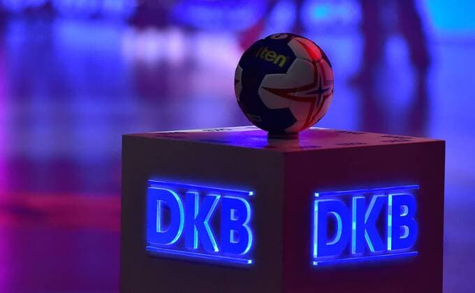05.02.2016 - Handball - DKB Handball Bundesliga - All Star Day Nürnberg - All Star Game : Nationalmannschaft Nationalteam Deutschland - All Star Team 2016 - DaMa - Feature Impression Symbolbild Symbolfoto - Spielball Ball