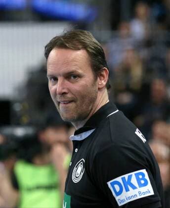 Handball, All Star Game in Nürnberg, Deutschland - Bundesliga All Stars 05.02.2016 - Handball - DKB Handball Bundesliga - All Star Day Nürnberg - All Star Game : Nationalmannschaft Nationalteam Deutschland - All Star Team 2016 - DaMa - Dagur Sigurdsson ( Trainer Deutschland )