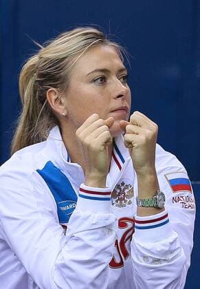Tennis, FedCup, Niederlande besiegt Russland MOSCOW, RUSSIA. FEBRUARY 7, 2016. Russian tennis players Maria Sharapova rooting for Team Russia during the 2016 Fed Cup World Group 1st Round Russia vs the Netherlands tennis event at the Olimpiysky Stadium. Sergei Bobylev TASS  TS016B90