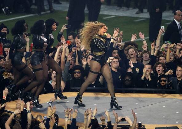 Beyonce performs during the Super Bowl 50 halftime show which celebrated the past, present and future at Levi s Stadium in Santa Clara, California, February 7, 2015.  SBP20160207101 KHALEDxSAYED