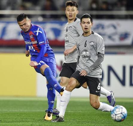 FC Tokyo beat Chonburi FC 9-0 in AFC Champions League playoff Striker Takuma Abe (L) of Japan s FC Tokyo scores the opening goal during the first half of an AFC Champions League playoff against Thailand s Chonburi FC at Ajinomoto Stadium in Tokyo on Feb. 9, 2016. FC Tokyo won 9-0 to advance to the group stage. 
