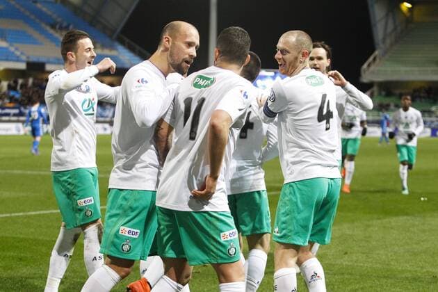 Fußball, Coupe de France, ESTAC Troyes - AS St. Etienne joie Neal Maupay (Saint Etienne) Renaud Cohade (Saint Etienne) Jonathan Brison (Saint Etienne) FOOTBALL : ES Troyes AC vs AS St. Etienne - Coupe de France - 10 02 2016 - GwendolineLeGoffx 