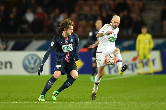 Fußball, Coupe de France, Paris St. Germain - Olympique Lyon ADRIEN RABIOT (psg) - CHRISTOPHE JALLET (ol) FOOTBALL : Paris St Germain PSG - Olympique Lyon - Coupe de France - 10 02 2016 AnthonyBIBARD FEPx 