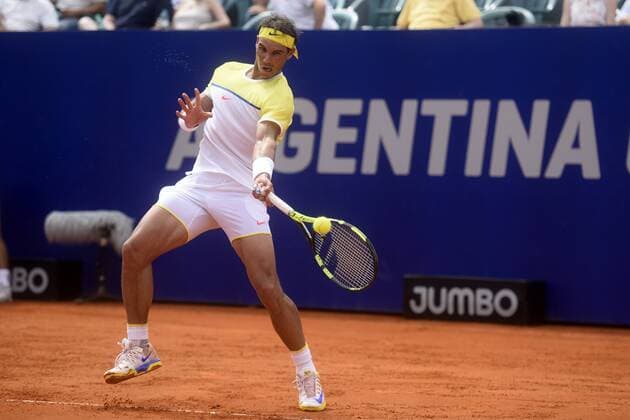 Spanish Rafel Nadal returns the ball to Austrian Dominic Thiemi during the semifinals match of the tennis ATP Tennis Herren Tournament of Buenos Aires, Argentina, 13 February 2016. ATP TOURNAMENT OF BUENOS AIRES !ACHTUNG: NUR REDAKTIONELLE NUTZUNG!  BAS20 20160213-635909907566480380