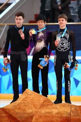 (L-R) Aliev Dmitri (RUS), Sota Yamamoto (JPN), Vasiljevs Deniss (LAT), FEBRUARY 15, 2016 - Figure skating Eiskunstlauf : Men s Medal Ceremony at Hamar Olympic Amphitheatre during the Lillehammer 2016 Winter Youth Olympic Games Olympische Spiele Olympia OS in Lillehammer, Norway. Noxthirdxpartyxsales  (hnnp000553)