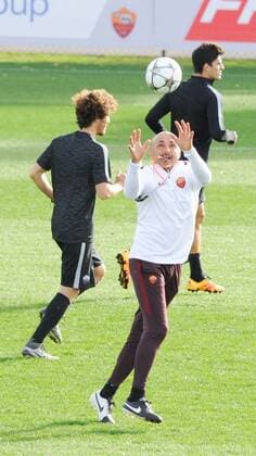 FuÃŸball, Champions League, AS Rom Training 16.02.2016. Rome, Italy. Roma team practise ahead of their UEFA Champions League game versus Real Madrid on Feb 17th in Rome. The coach of A.S. Roma Luciano Spalletti xActivax  ActionPlus11708294