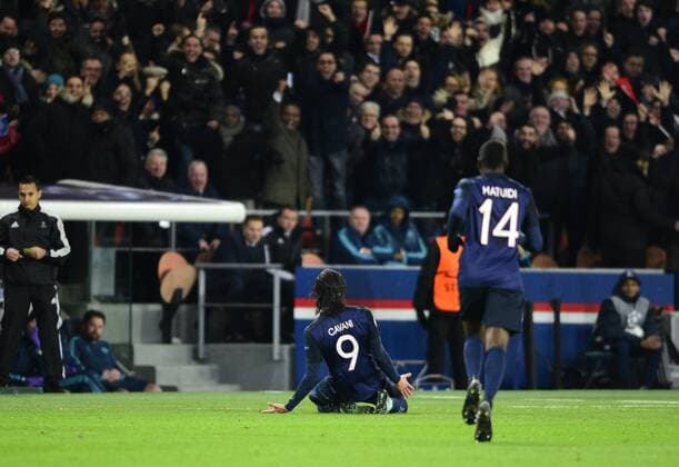 Edinson Cavani ( PSG ) - Fussball, Champions League, Paris Saint Germain PSG vs. FC Chelsea - 16 02 2016 FedericoPestellini Panoramic 