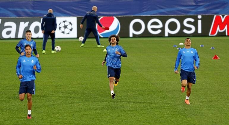 Real Madrid (Champions League) training session in Rome. In this picture, Danilo, Marcelo and Varane. xPabloxGarciax 