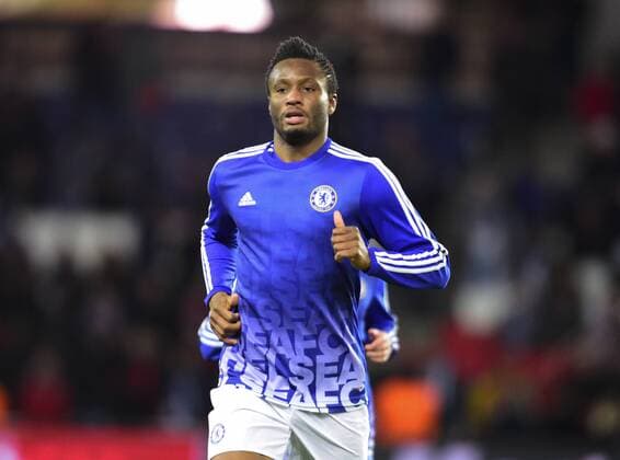 John Obi Mikel ( Chelsea ) - Fussball, Champions League, Paris Saint Germain PSG vs. FC Chelsea - 16 02 2016 FedericoPestellini Panoramic 