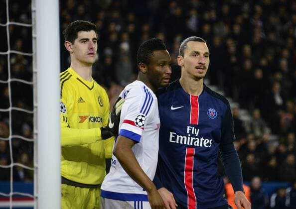 Thibaut Courtois ( Chelsea ) - John Obi Mikel ( Chelsea ) - Zlatan Ibrahimovic ( PSG ) - Fussball, Champions League, Paris Saint Germain PSG vs. FC Chelsea - 16 02 2016 FedericoPestellini Panoramic 
