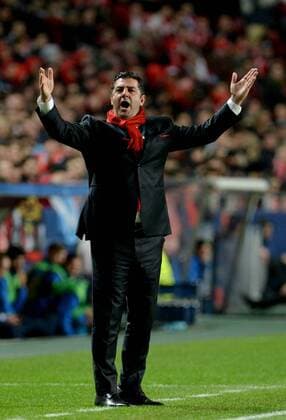 Benfica s coach Rui Vitoria reacts during the first leg of round 16 at the UEFA Champions League soccer match between SL Benfica vs FC Zenit at the Luz stadium in Lisbon, Portugal, on Feb. 16, 2016. Benfica won 1-0. ) (SP)PORTUGAL-LISBON-SOCCER-UEFA CHAMPIONS LEAGUE-BENFICA VS ZENIT ZhangxLiyun 